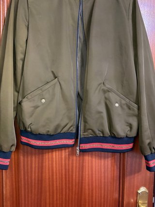 Cazadora bomber verde militar