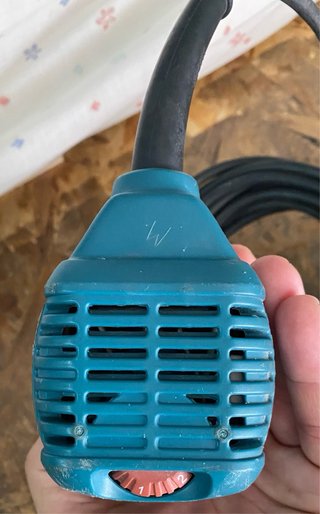 Fresadora de mano Makita RT0700C