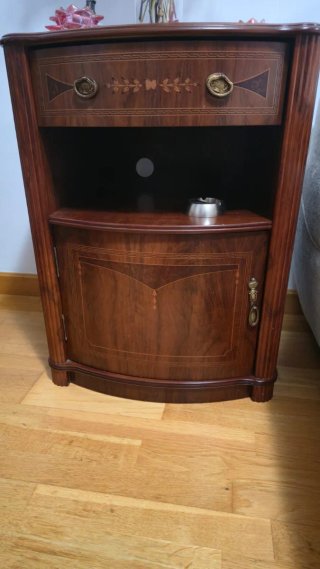 Conjunto de muebles de estilo clásico + lámpara