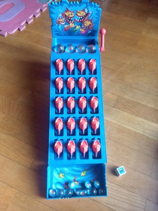 Juego de Mesa Pirañas Chifladas Mattel