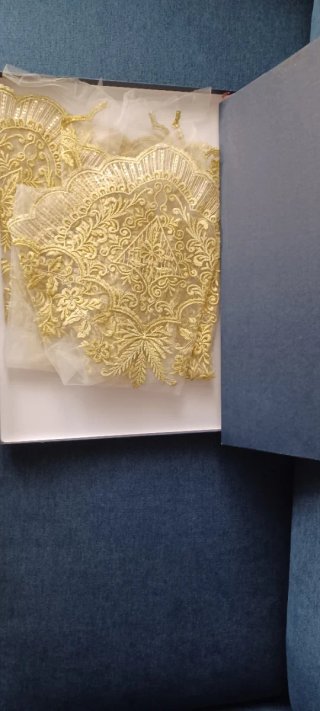 Juego Fallera Manteleta y Delantal Dorado