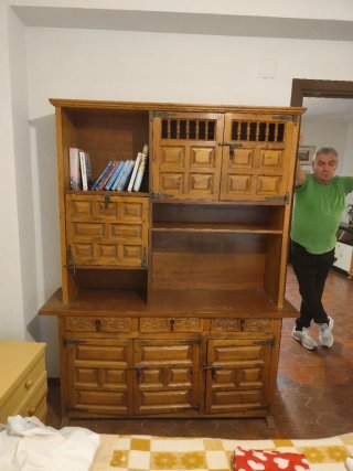 Armario Antiguo de Madera