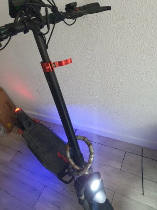 Patinete Eléctrico iScooter iX3