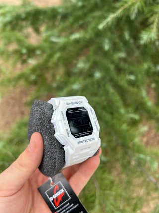 Reloj Casio G-Shock GD-B500-7 Blanco - Nuevo.