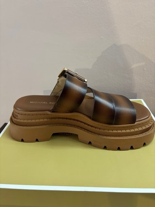Sandalias Michael Kors Marrones