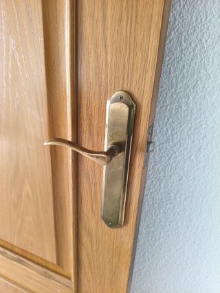 ** Urge venta ** 4 Puerta madera maciza 20€ x cada