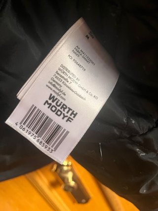 Chaquetón de invierno azul, con capucha integrada