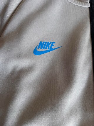 Sudadera Nike AirMax con cremallera