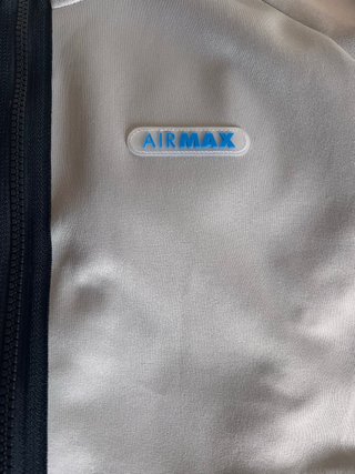 Sudadera Nike AirMax con cremallera