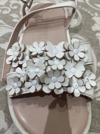 Sandalias de Niña con Flores Talla 32