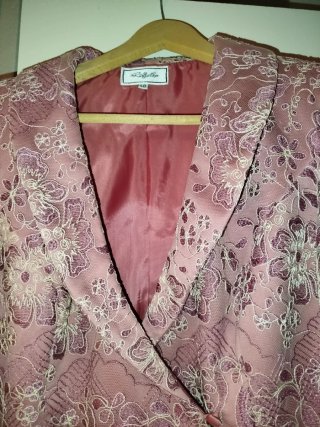 Traje de madrina-acompañante boda rosa con encaje