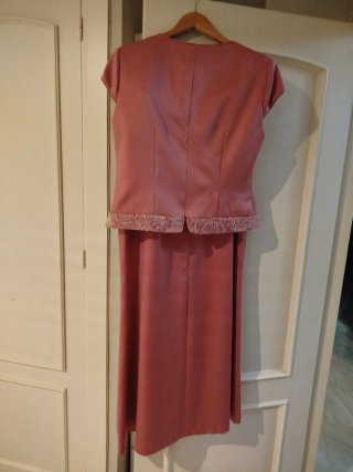 Traje de madrina-acompañante boda rosa con encaje
