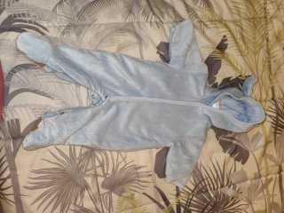 Buzo polar azul para bebé