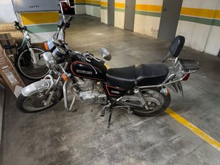 Suzuki GN250