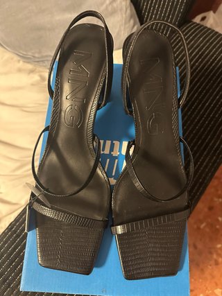 Sandalias Negras Mango
