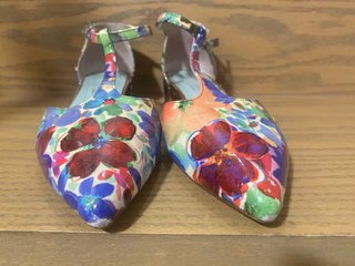 Zapatos planos con estampado floral