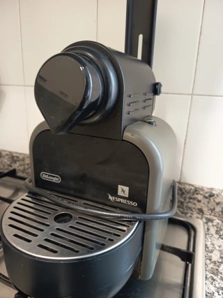 Cafetera Nespresso Delonghi