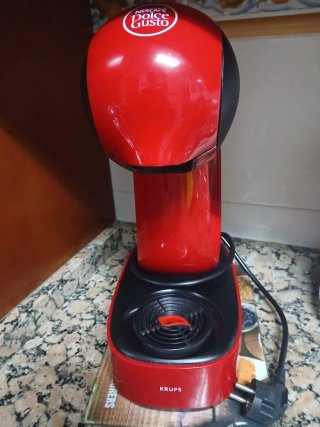 Cafetera Dolce Gusto KRUPS Roja