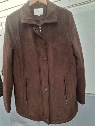 Chaquetón mujer T 44. Medidas en descripción