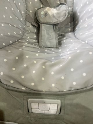 Hamaca para bebé gris con puntos blancos