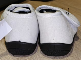 Zapatillas de Casa Esqueleto Talla 21