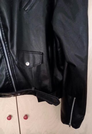 Chaqueta Rocker/Motera Estilo Cuero Negro "XL"