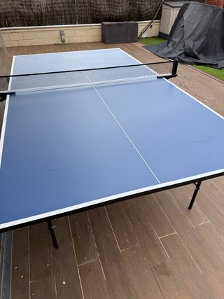 Mesa de ping pong azul. Nueva de julio 2026