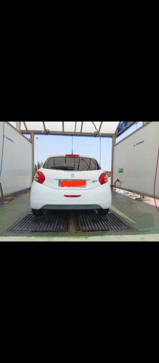 Peugeot 208 2014