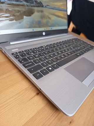 Ordenador Portátil HP I3