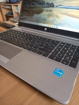 Ordenador Portátil HP I3