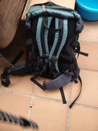 Mochila Salomon Azul y Gris