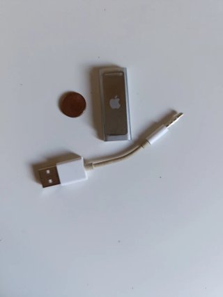 iPod Shuffle 3ª gen Plata