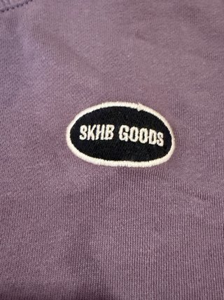 sudadera zara morada con detalle bordado