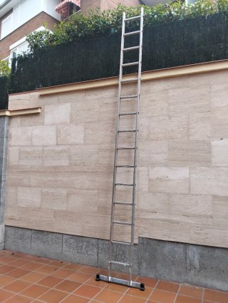 Escalera de aluminio 4,30m