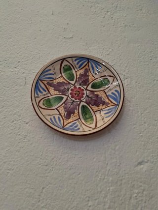 Plato Decorativo de Cerámica Pintado a Mano