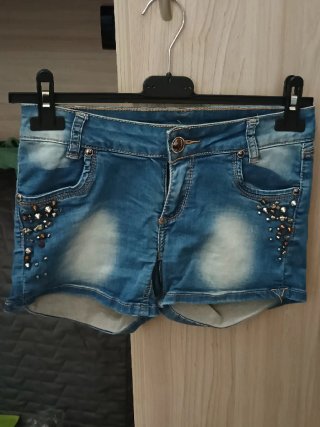 Shorts donna jeans con borchie