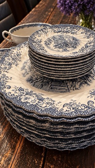 Vajilla Antigua Johnson Bros Azul
