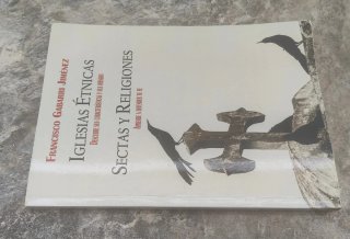 Libro Iglesias Étnicas, Sectas y Religiones
