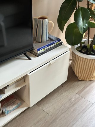 Mueble TV Ikea Blanco y Madera