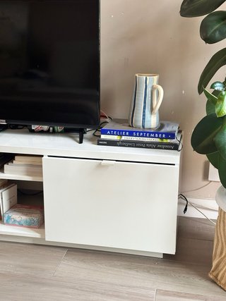 Mueble TV Ikea Blanco y Madera