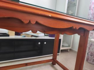 Mesa de camilla de madera