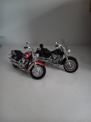 2 Motos Maisto Escala Yamaha