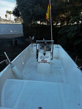 Embarcación Fiberplast 440 Open