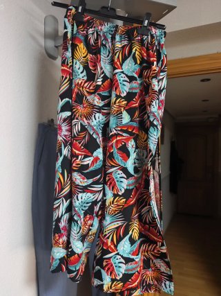 Pantalón Estampado Tropical