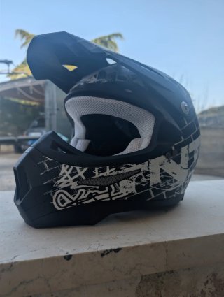 Casco Motocross TNT