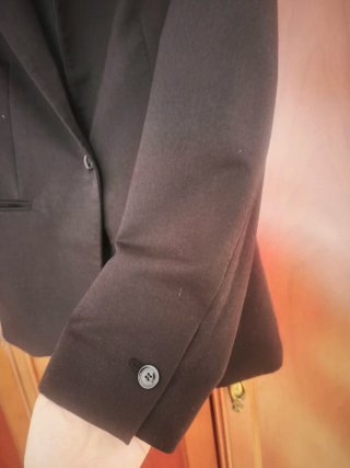 Americana Mango Negra Talla 40