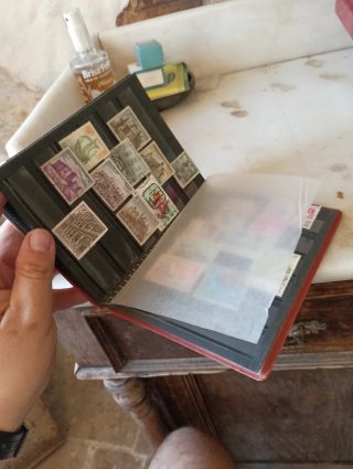 Libreta clasificador de sellos con sellos españole