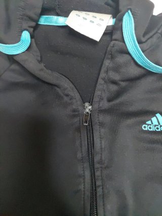 Chaqueta de chándal adidas negra y turquesa