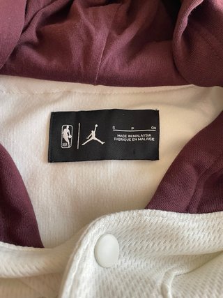Camiseta Jordan con Capucha