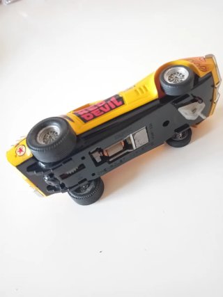 Coche Scalextric Chevrolet corvette Amarillo
